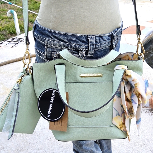 NWT STEVE MADDEN SAGE " BREECE" SATCHEL w/MINI CROSSBODY - Picture 1 of 6